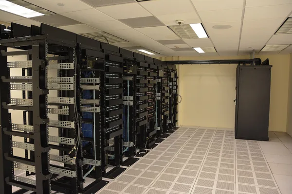 Doğru Web Hosting Nasıl Seçilir? İşletmeniz İçin 7 Kritik Adım